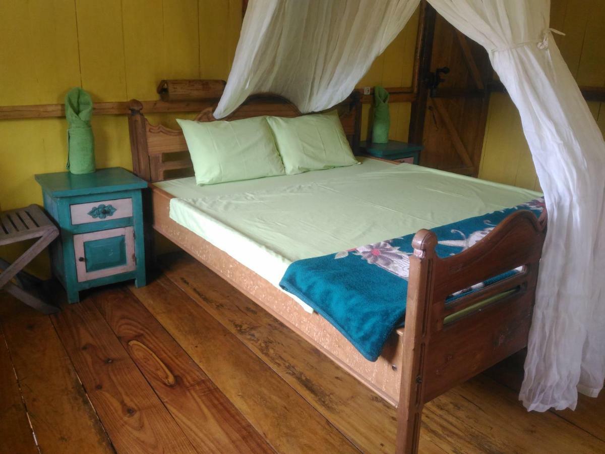 4 Pohon - Les 4 Arbres Bed and Breakfast Pandang Buitenkant foto